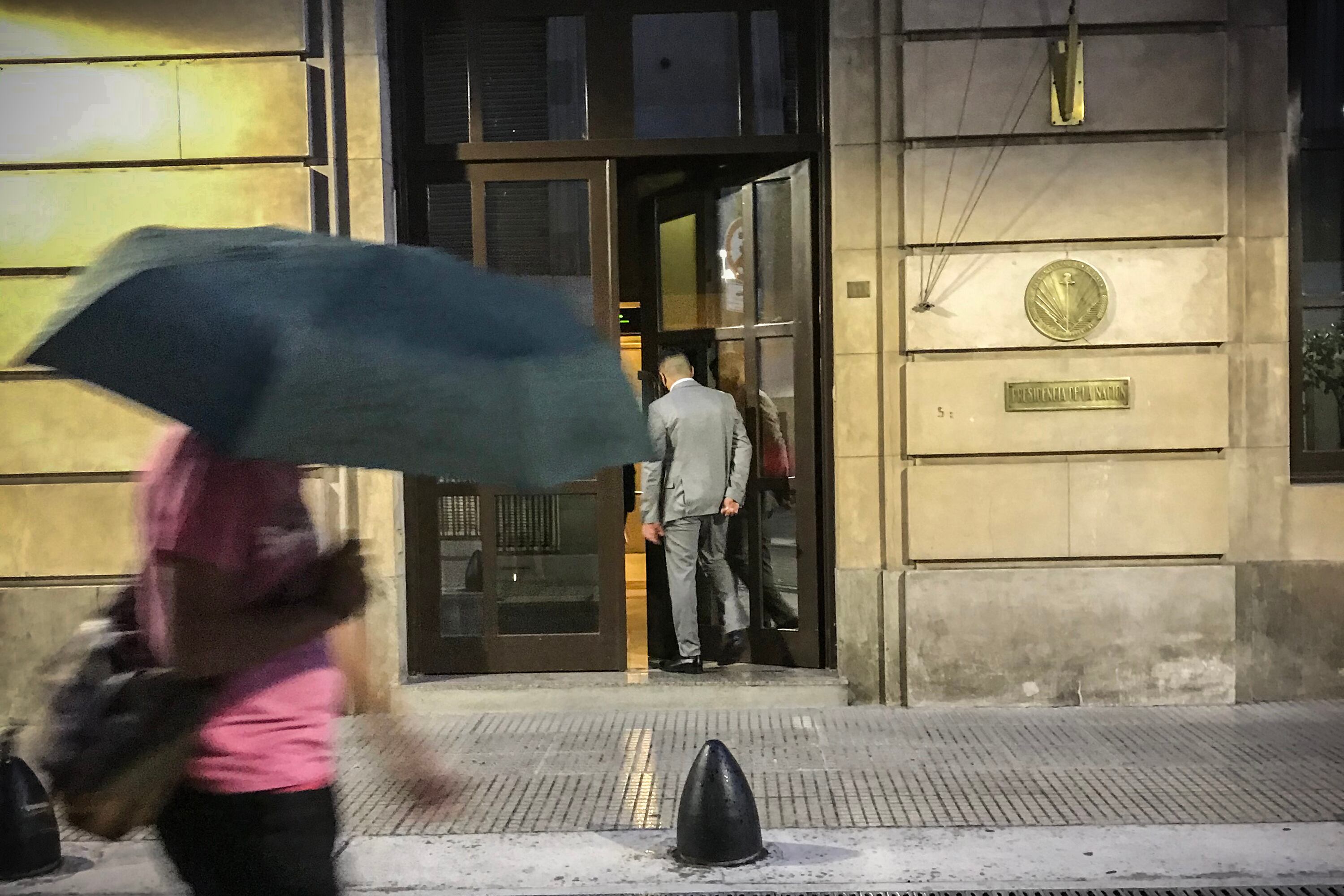 Durante el gobierno de Mauricio Macri, en territorio bonaerense se triplicaron las bases de la AFI, se multiplicaron los espías y comenzaron a inmiscuirse en cuestiones políticas y protestas sociales.