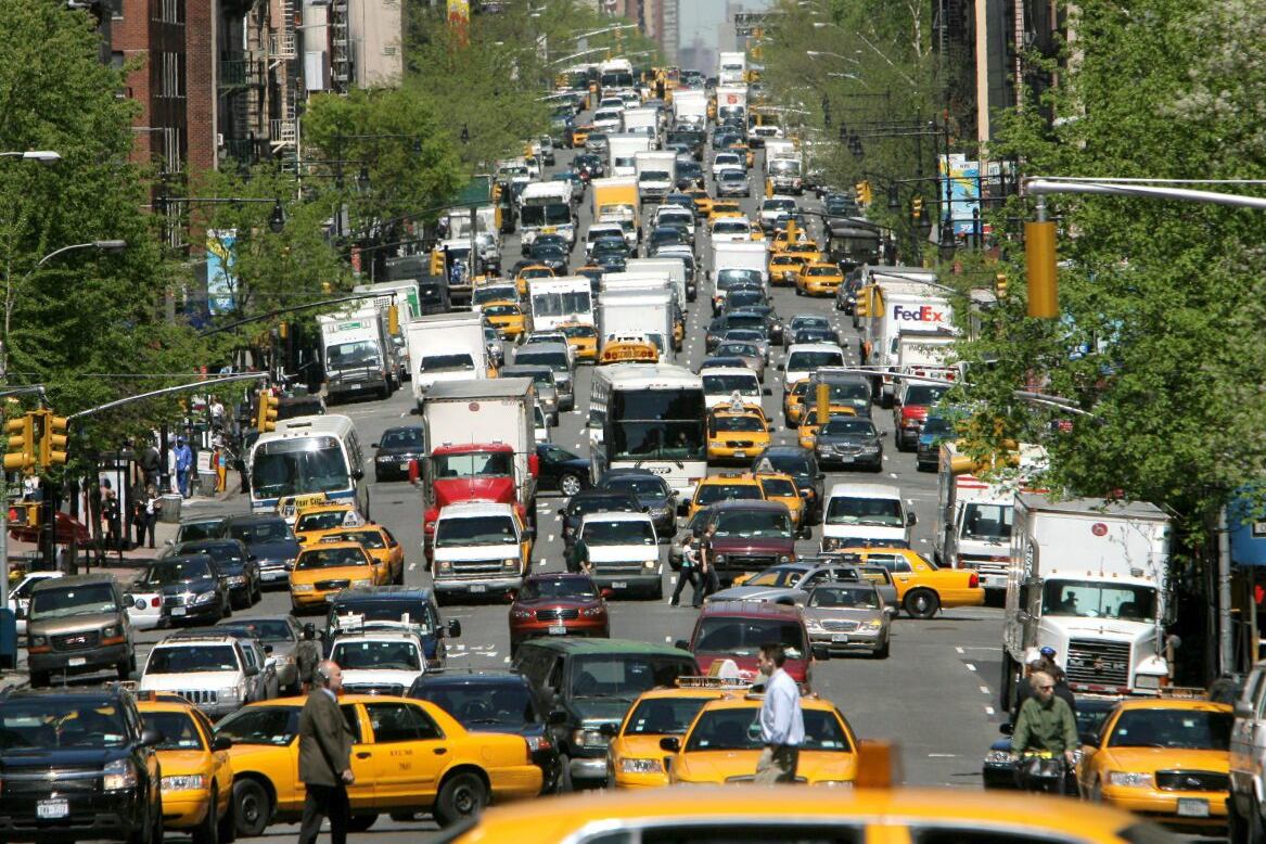 El plan pretende cobrar a los conductores por circular más abajo de la calle 60 en la isla de Manhattan, una zona que abarca los distritos de negocios de Midtown y Wall Street