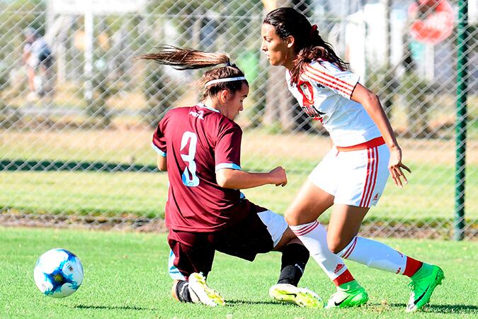 El último choque entre River y la UAI se definió en favor de las de Núñez por 4 a 1.