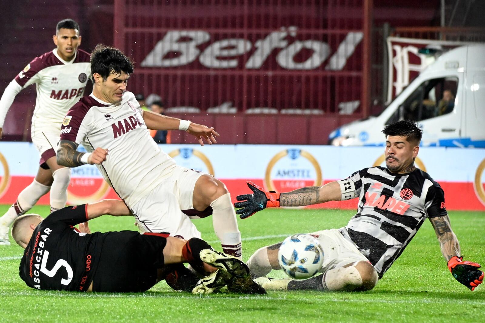 Al final, el Pincha fue más que el Granate y lo sacó de play-offs