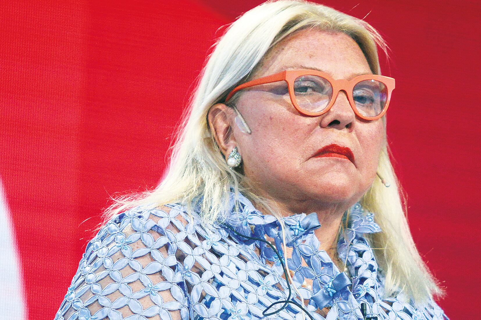 “No hay que hacerle caso al teñido. Basta con los globos”, dijo Carrió.