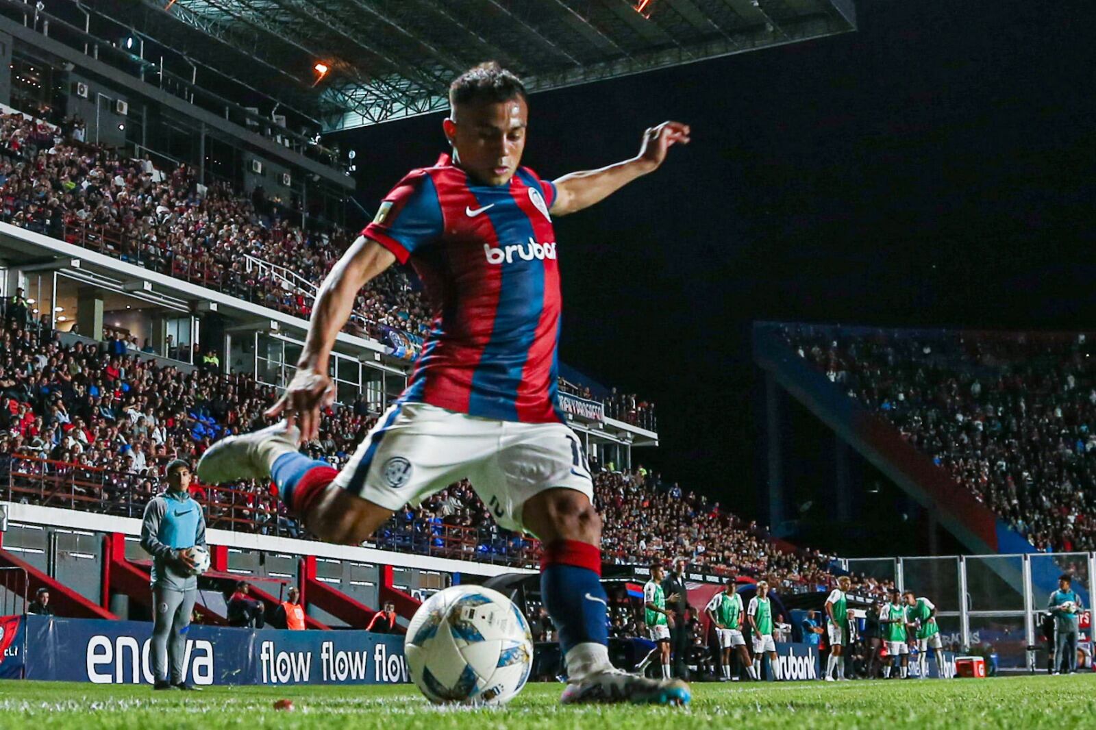 El Perrito Barrios volvería a ser titular en San Lorenzo. El Ciclón necesita fútbol