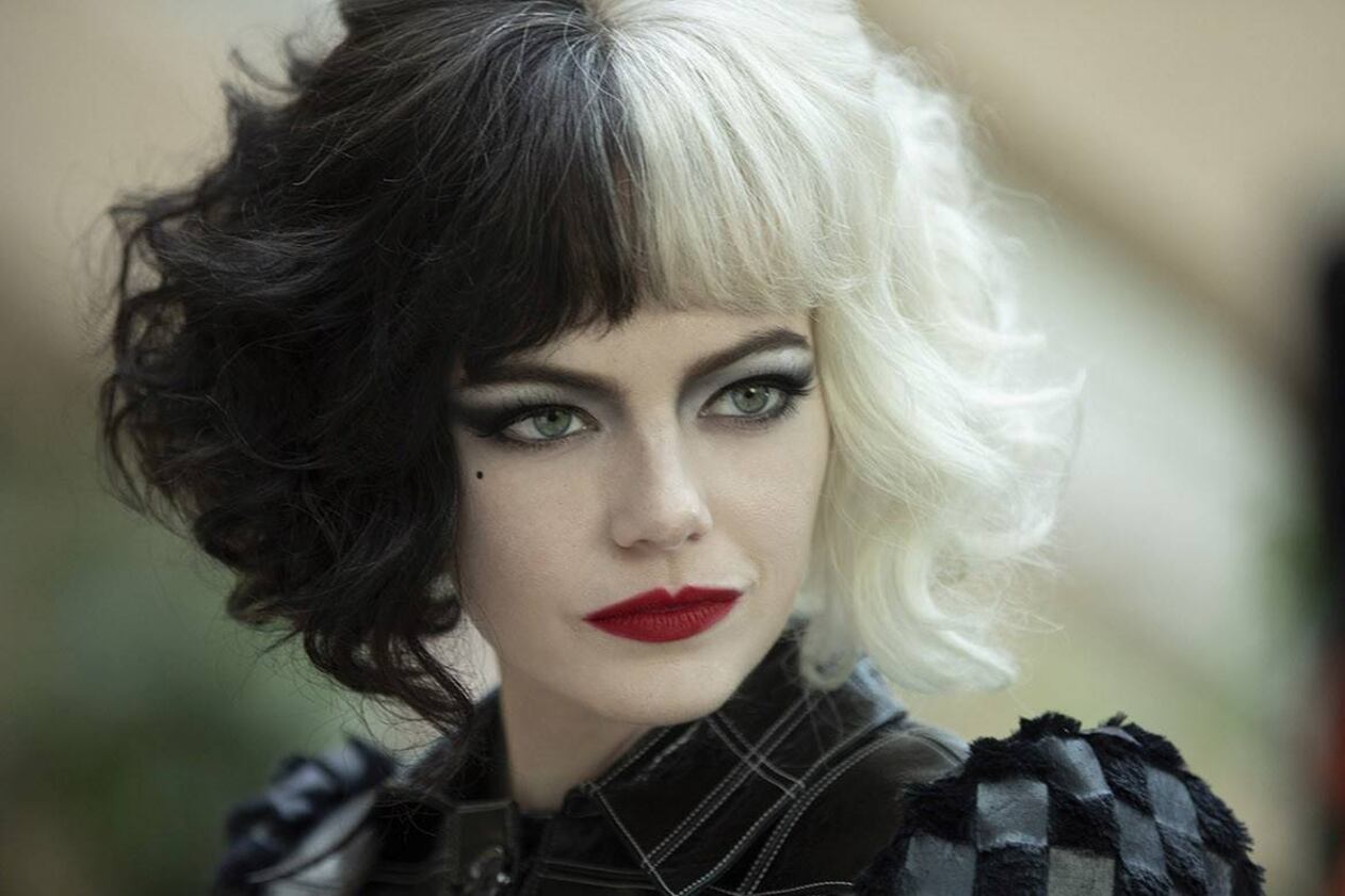 Emma Stone, pieza central de un calibrado reparto de actores y actrices británicos.