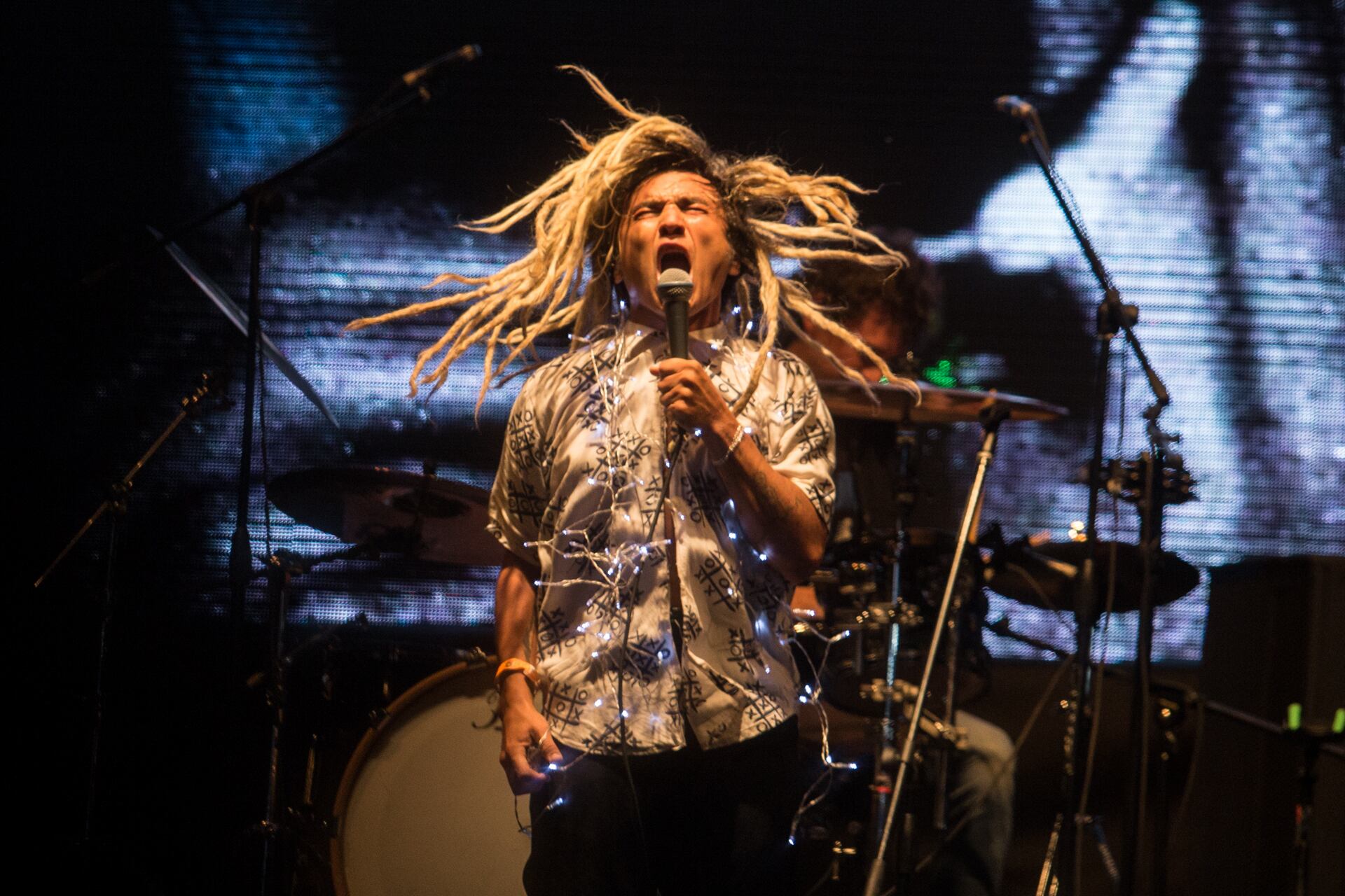 Por los 20 años del primer disco de Boom Boom Kid, el cantante ex Fun People sacó tema nuevo y va a streamear show el 14/8