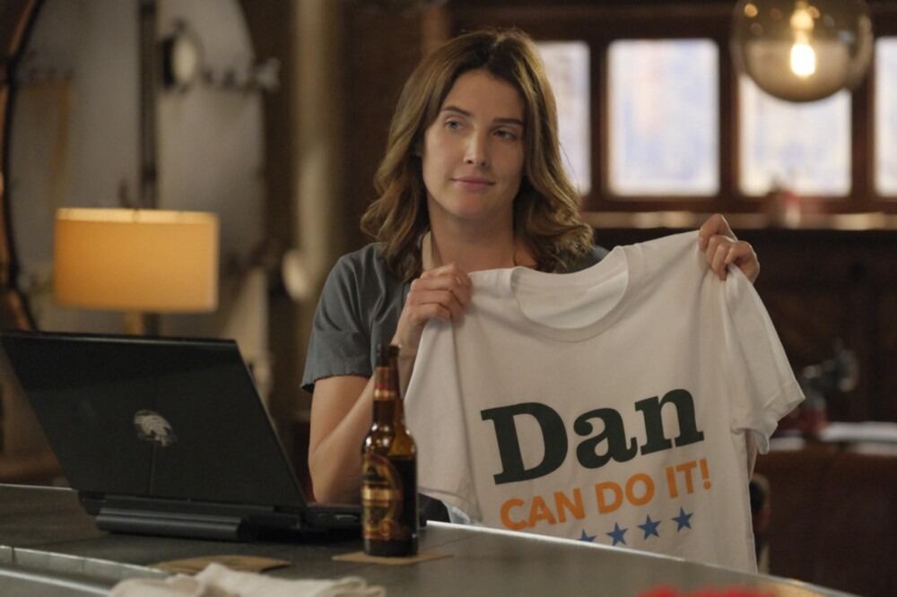 Smulders, recordada por How I Met Your Mother, compone un personaje dañado, vicioso y querible.