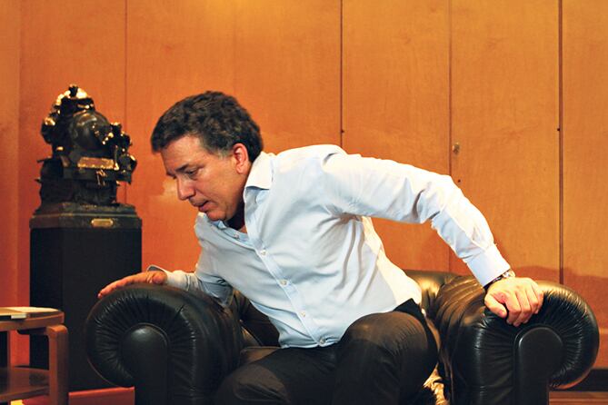 Nicolás Dujovne, ministro de Hacienda, recibió críticas de sectores de la industria nacional.