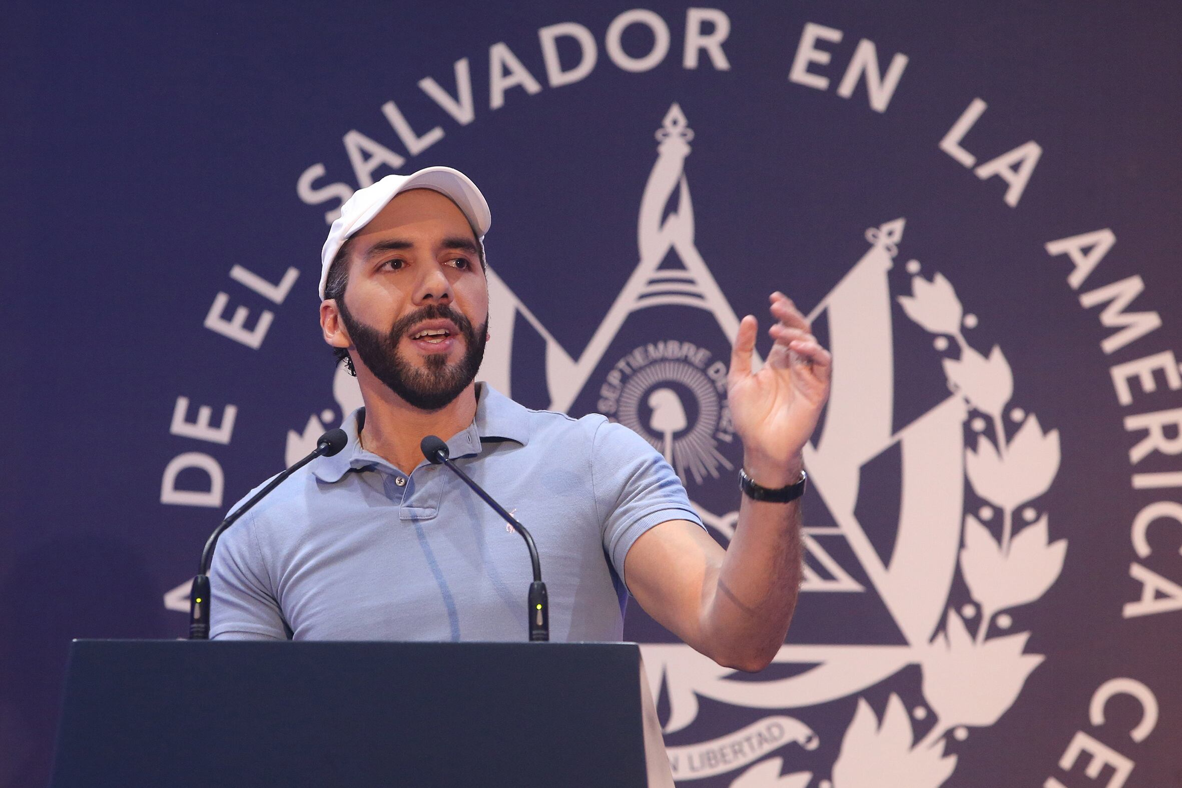 Nayib Bukele celebra su victoria. 