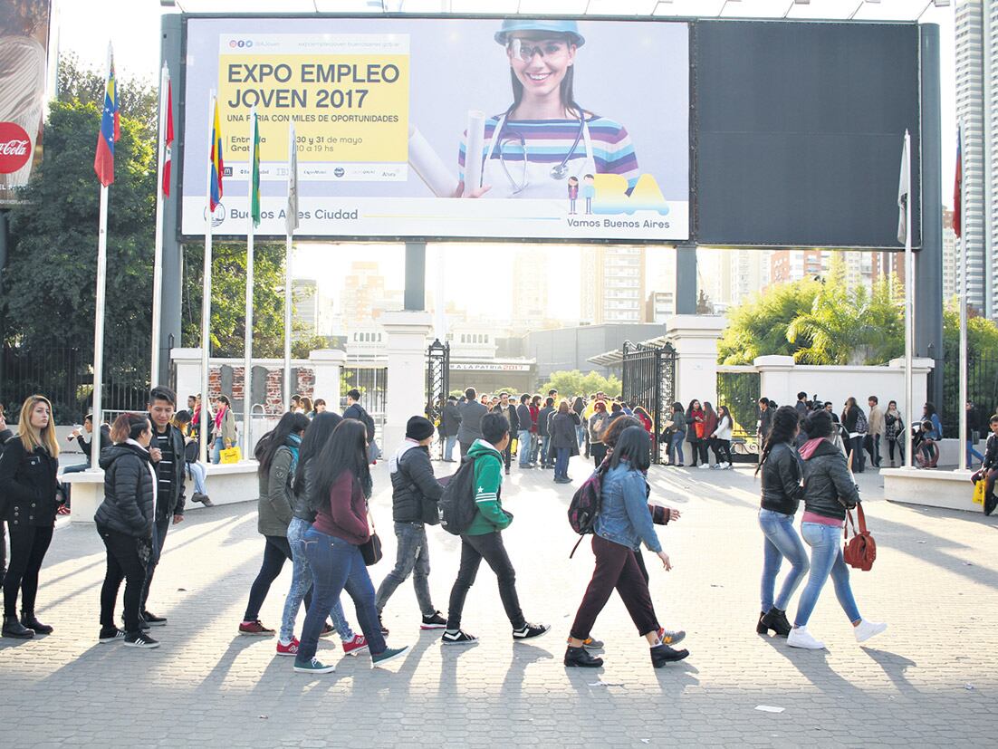 La feria fue organizada por la Dirección de Políticas de Juventud de la Ciudad de Buenos Aires.