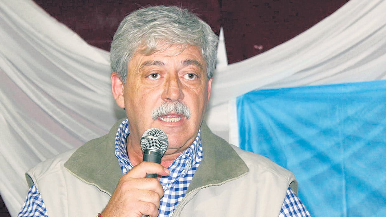 Buzzi definió sus alianzas de 2008 como “una contradicción grotesca”.