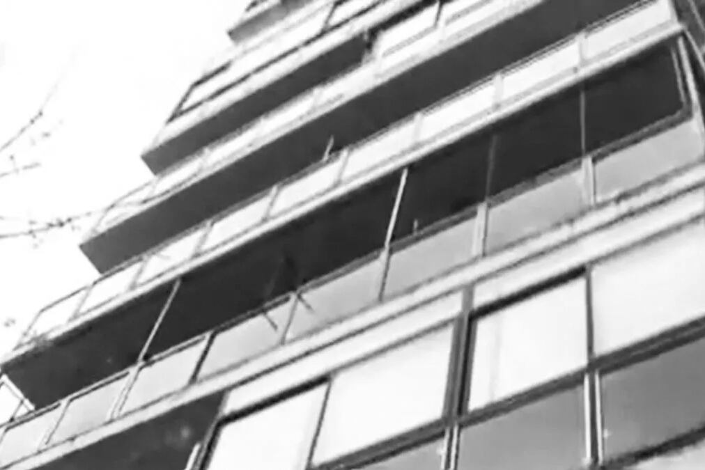 El edificio de Crámer al 1900, en el barrio de Belgrano, donde el lunes por la noche fue asesinado un joven de 26 años.