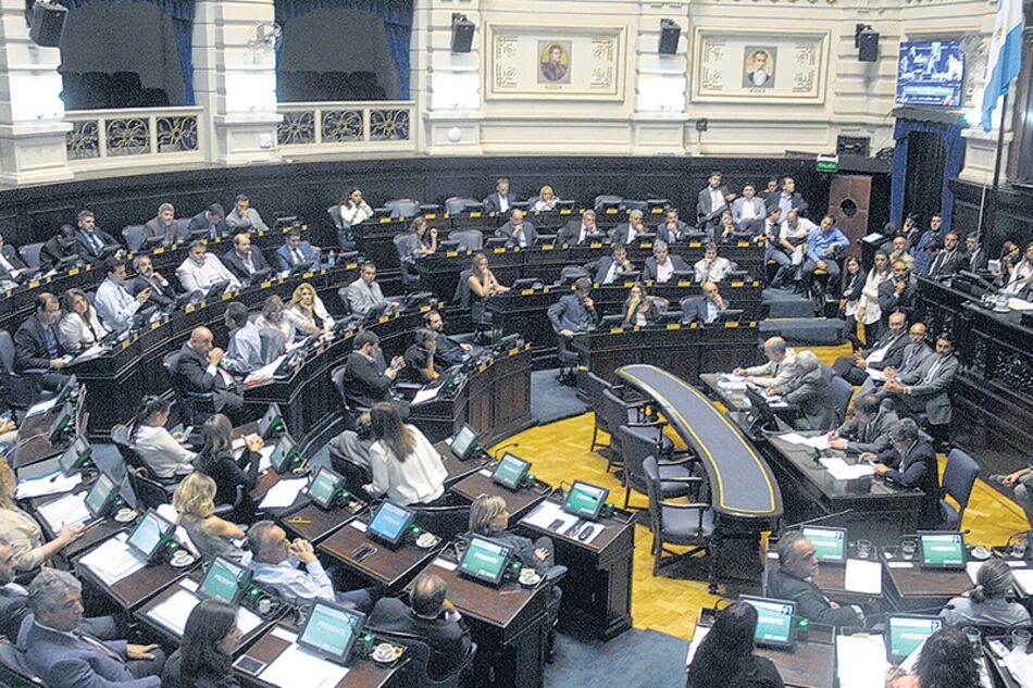 El Banco Provincia tiene 10.500 empleados. Según la gremial interna, el gobierno pone en peligro su estabilidad.