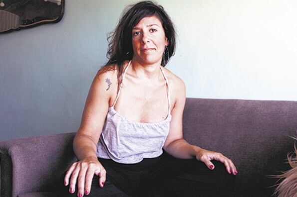 Verónica Schneck piensa sus textos como disparadores del proceso creativo.