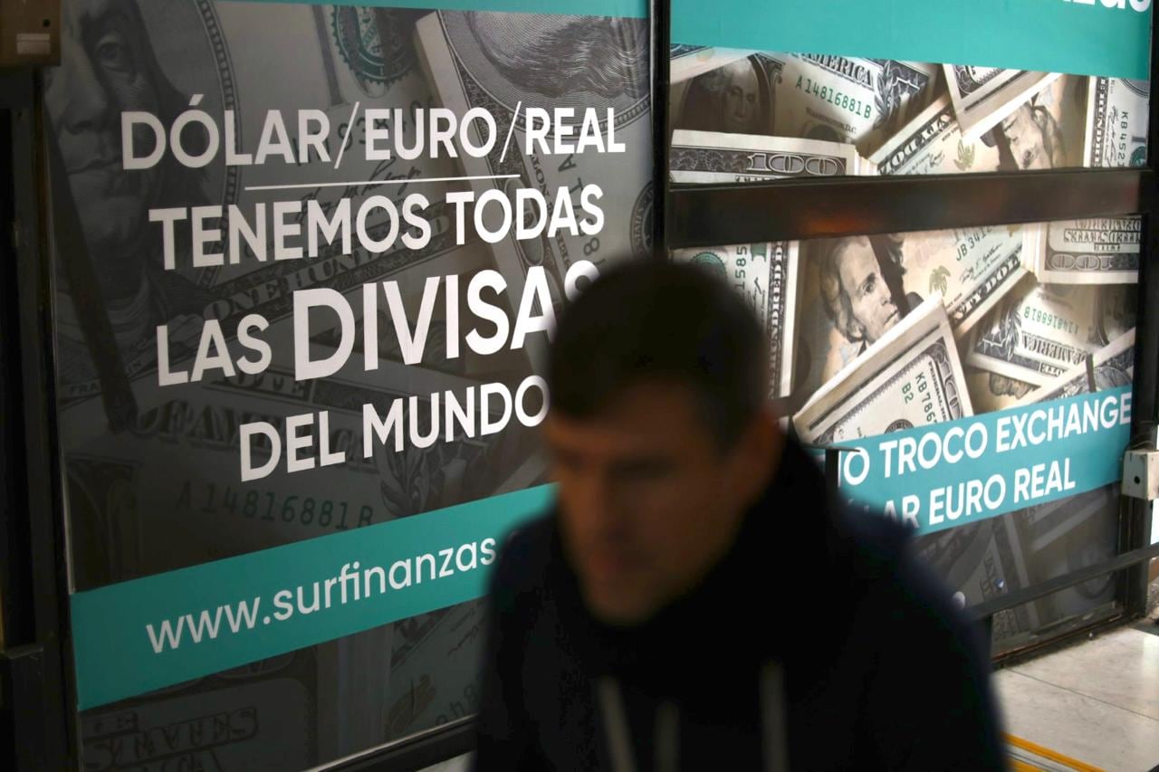 El tipo de cambio mayorista trepó 14 pesos.