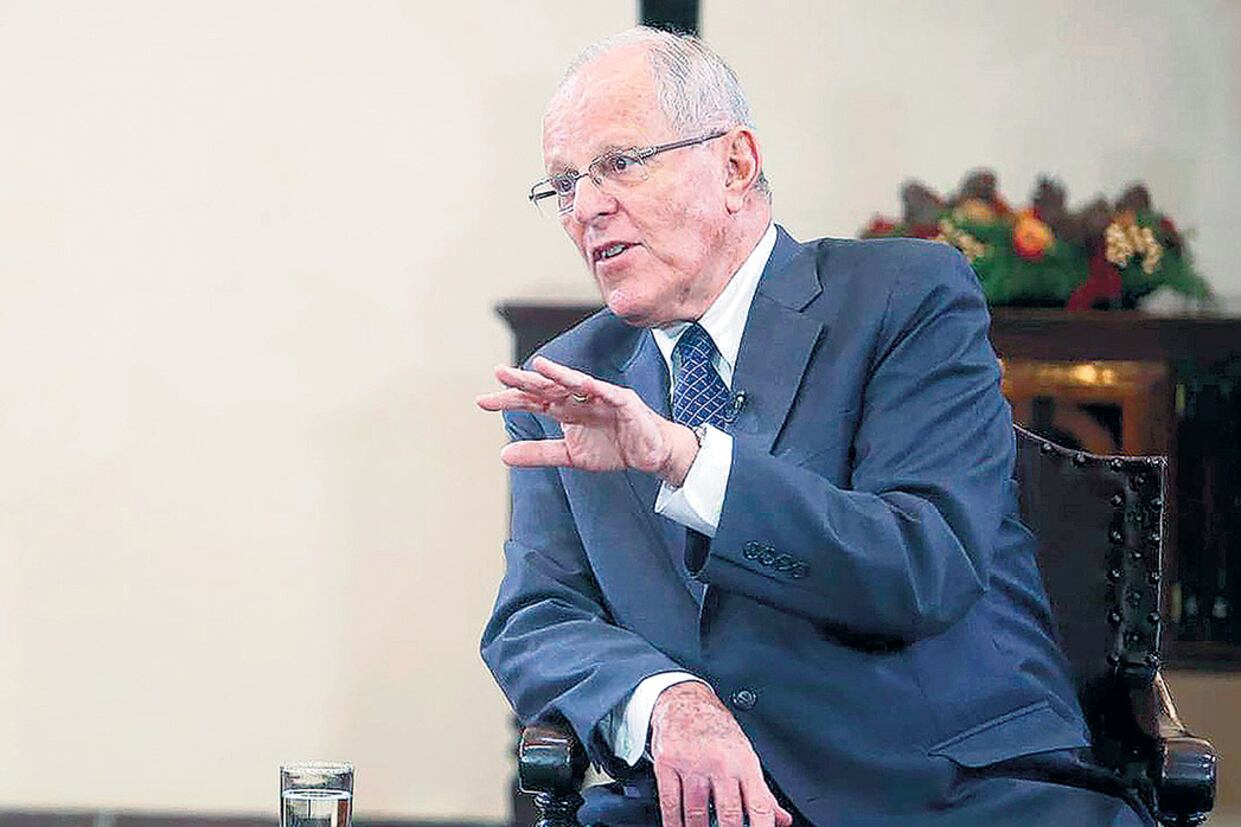 PPK se defiende en una rueda de prensa.