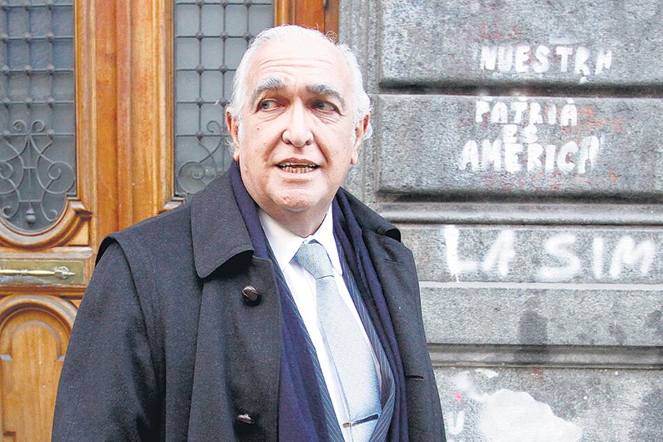 Gil Lavedra coordina el programa Justicia 2020 y comparte estudio jurídico con el asesor presidencial Ernesto Sanz.