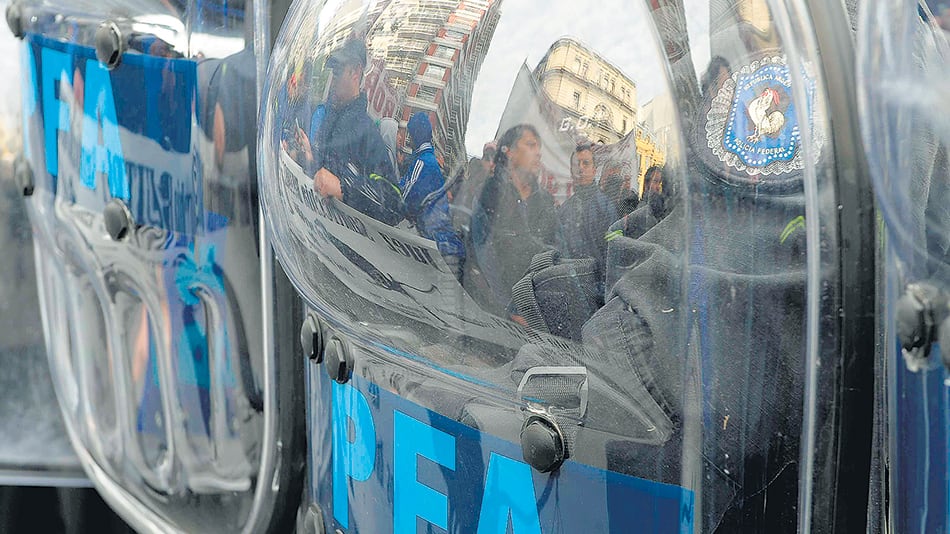 La Federal podrá ahora escuchar desde el Departamento Central teléfonos intervenidos por la Justicia.