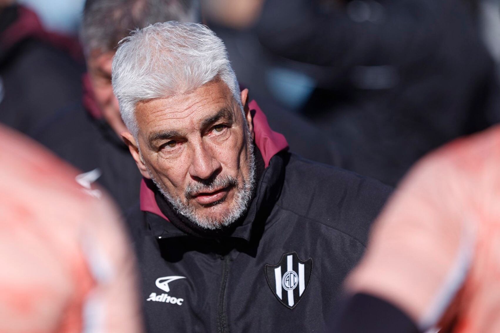 Omar De Felippe conduce los sueños ferroviarios