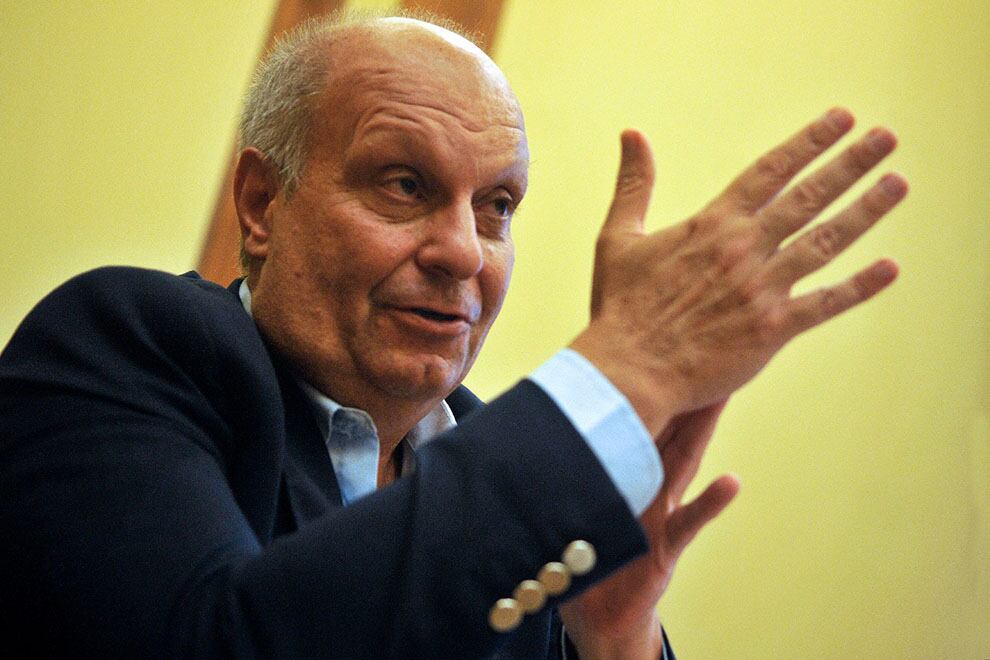 Lombardi quiere en el directorio a alguien de su confianza.