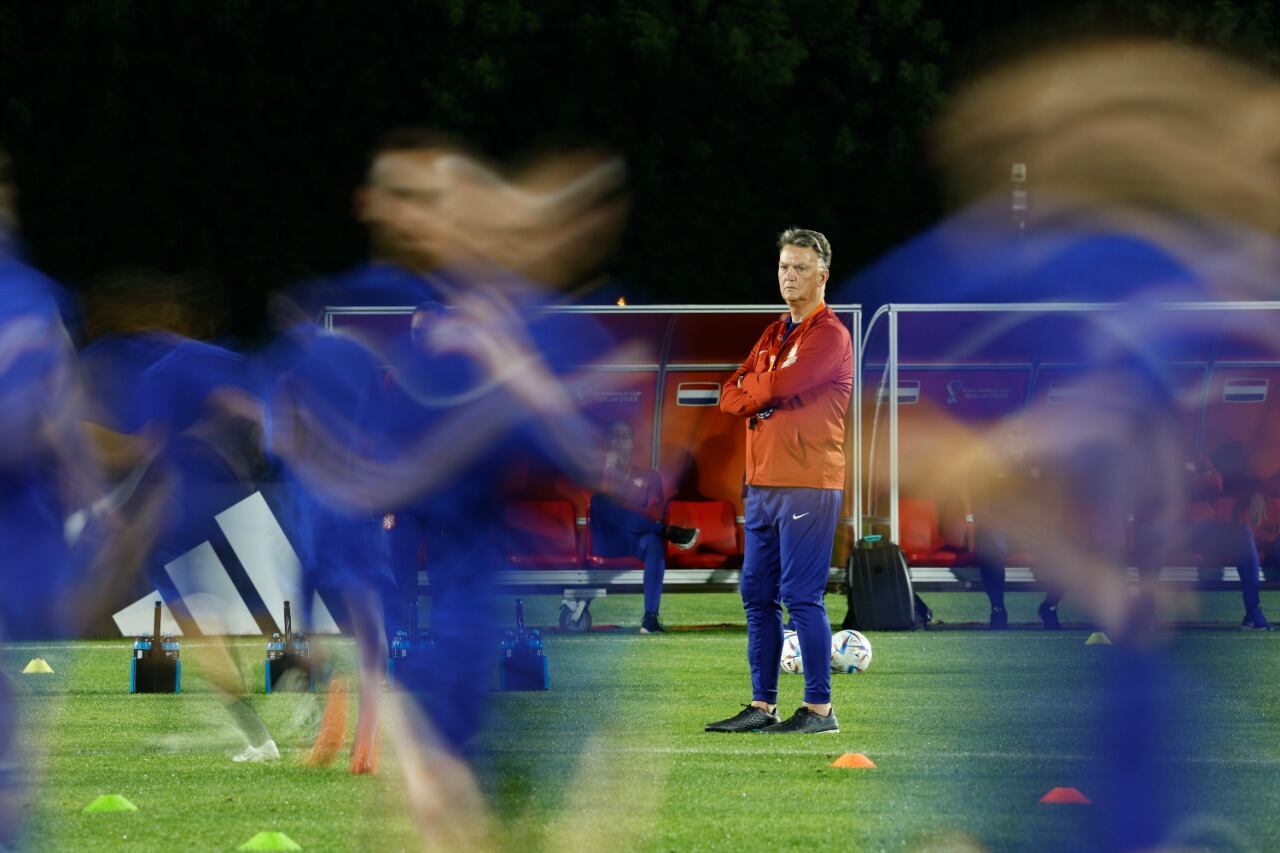 Van Gaal, molesto con las declaraciones de Ángel Di María