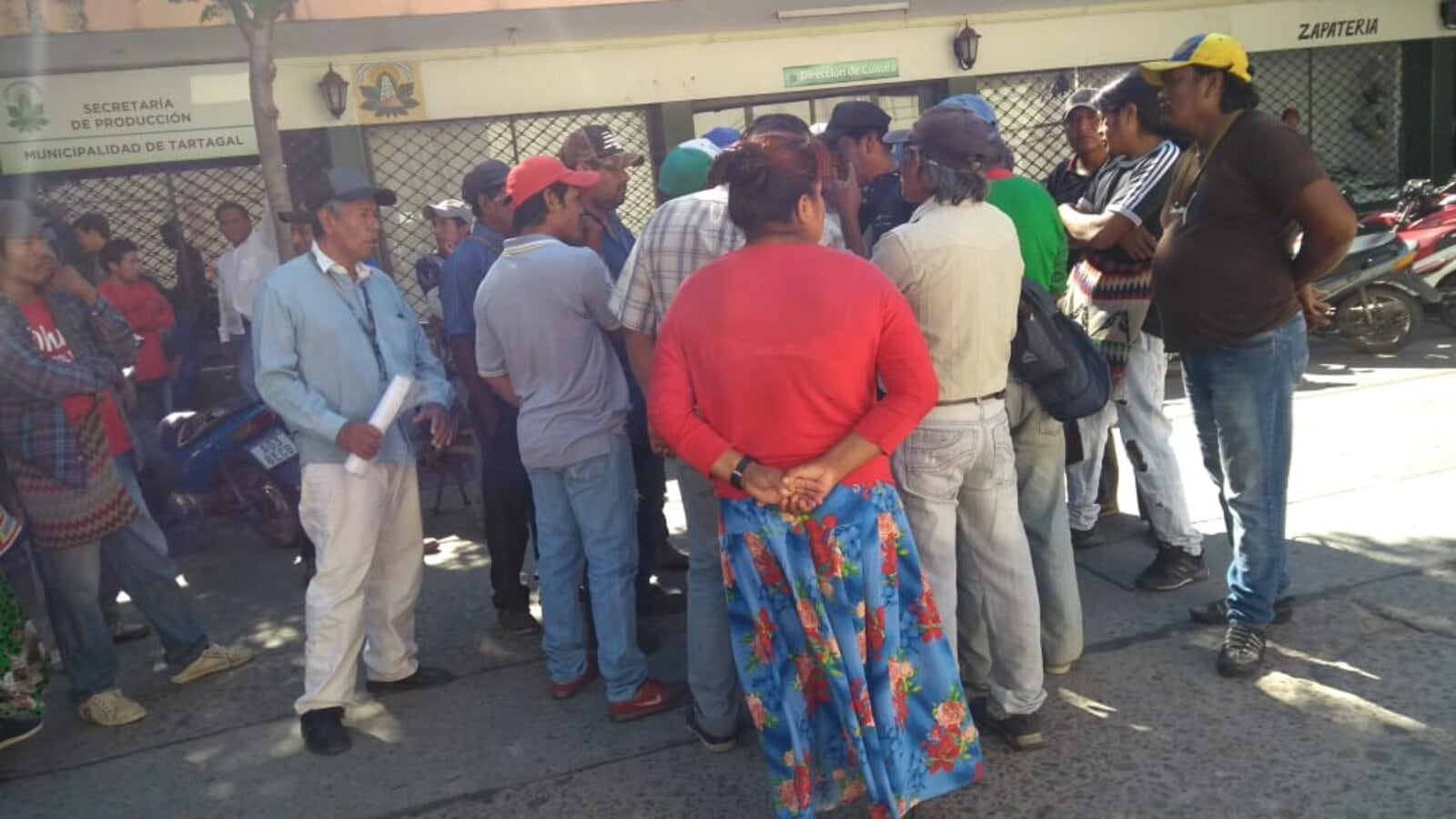 Protesta ante la municipalidad de Tartagal