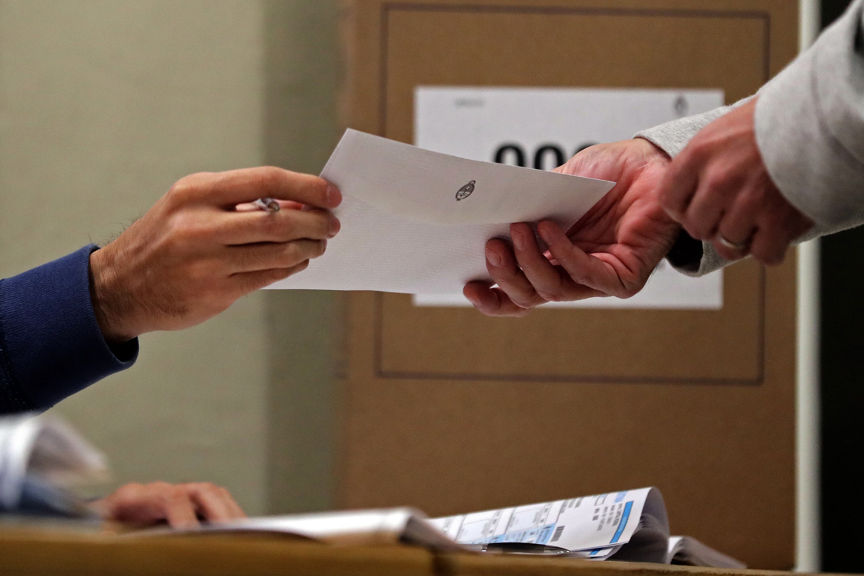 El entramado del camino de los legisladores hacia conseguir una banca.