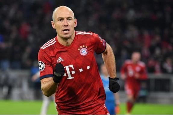 El futbolista de Países Bajos Arjen Robben anunció su retiro.