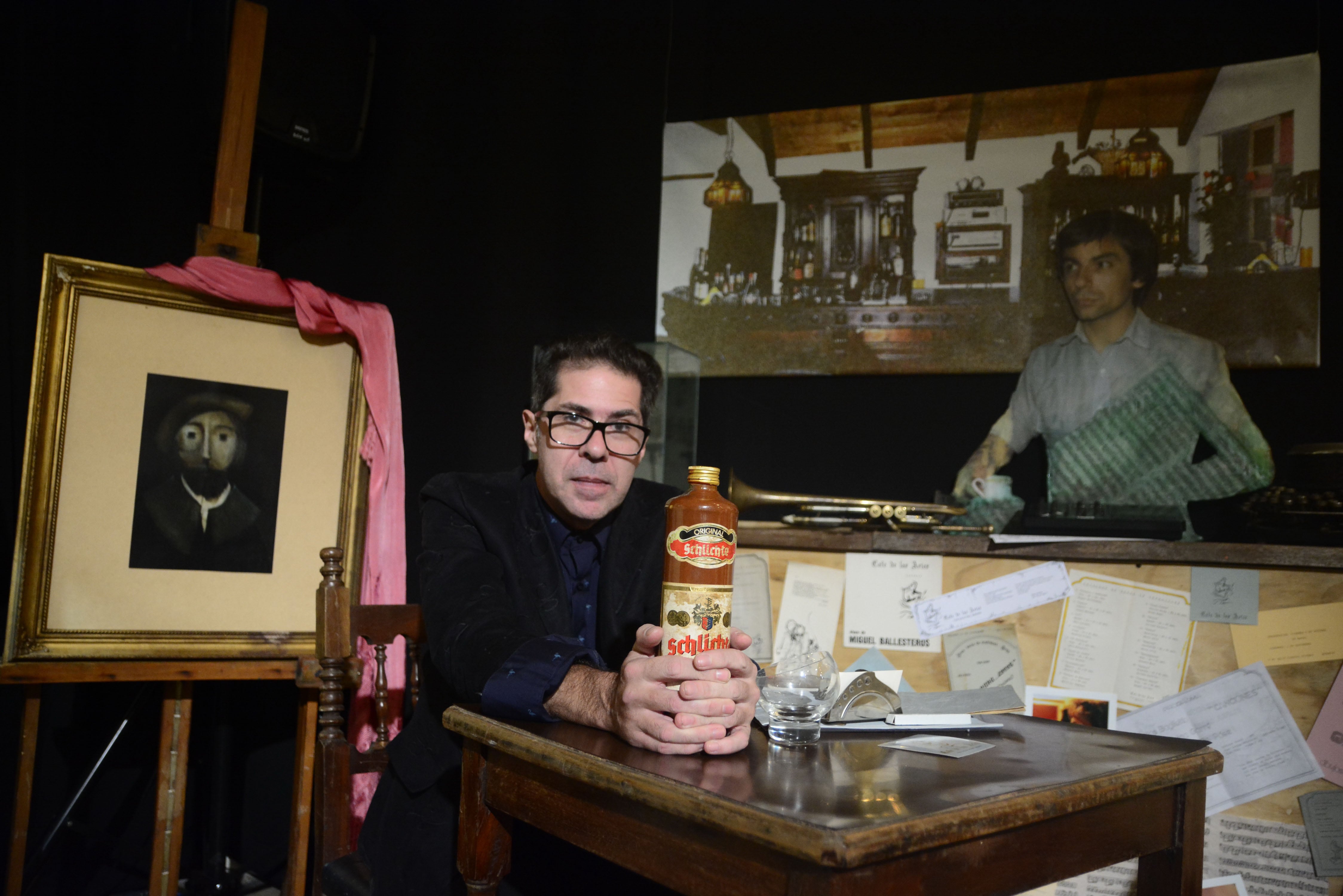 Coki Debernardi en el set montado en la muestra Rewind, realizada en Plataforma Lavardén.