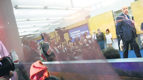 Pichetto acusó a Lavagna de vaciar el peronismo federal. El candidato no contestó.