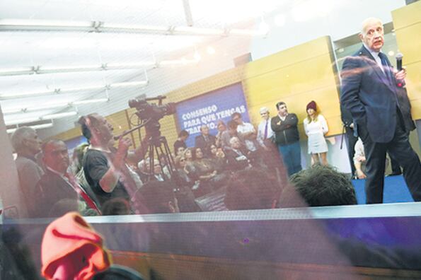 Pichetto acusó a Lavagna de vaciar el peronismo federal. El candidato no contestó.