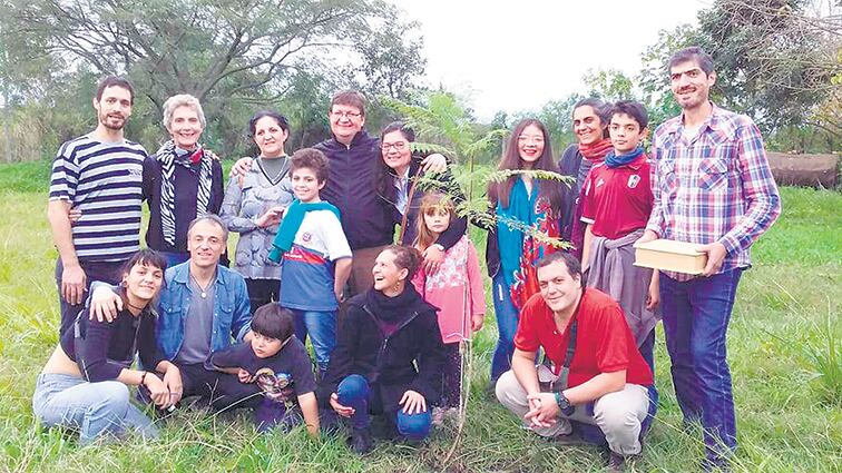 El Pozo de Vargas fue uno de los lugares donde la familia homenajeó Armando Archetti plantando cerca un árbol.