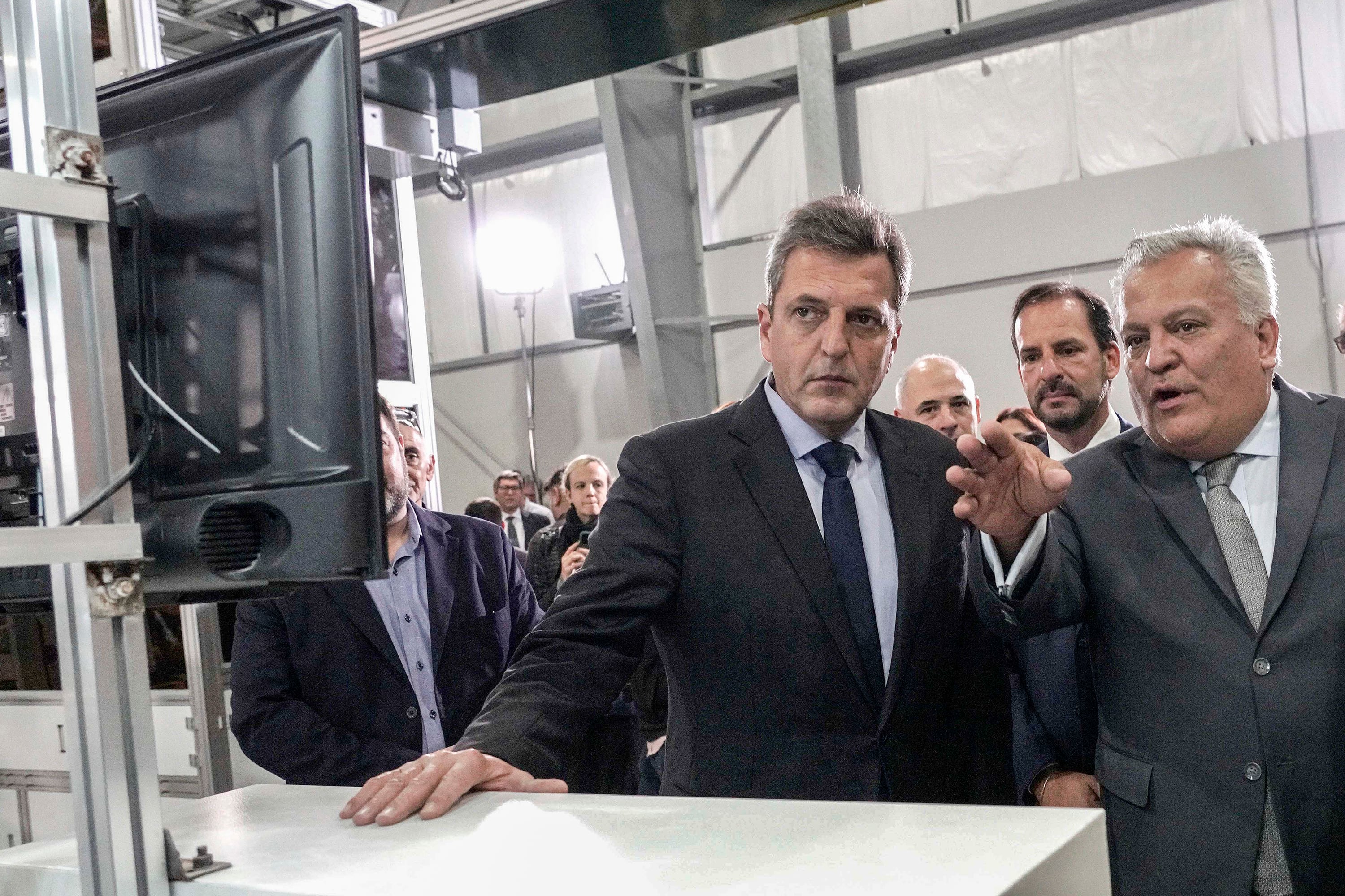 "Ya no necesitamos ir a buscar chips a otro lado", dijo Massa.