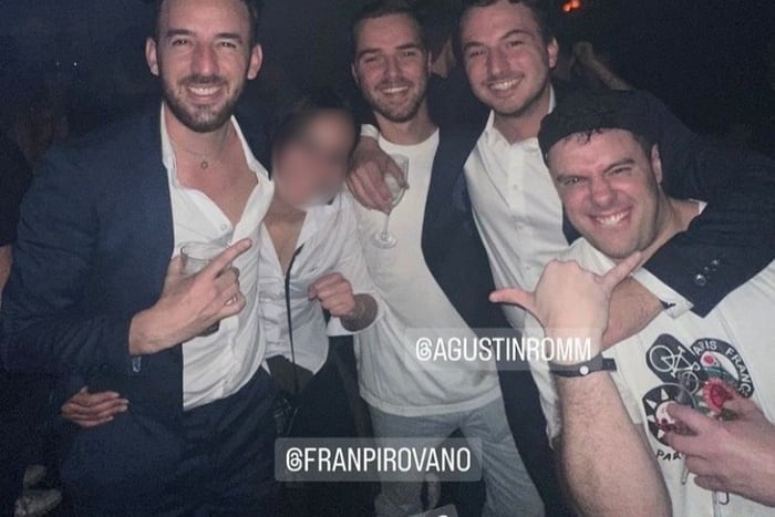 La Pistarini (izquierda) junto a ssu cófrades de la guerrilla digital de Milei. 