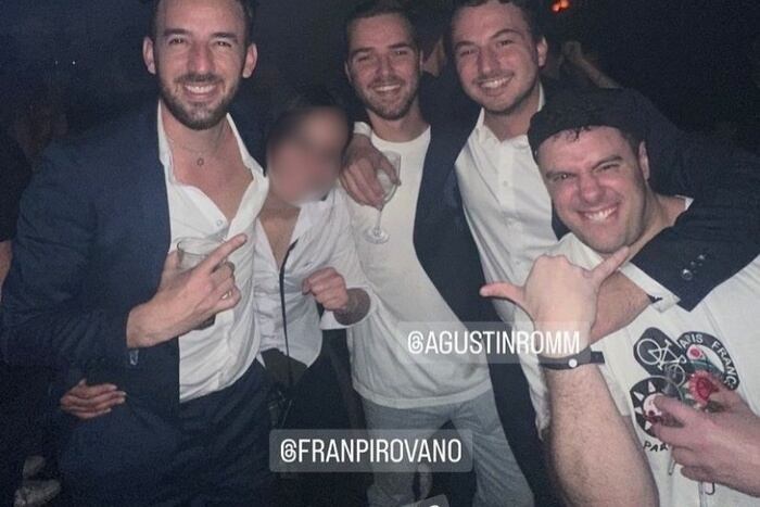 La Pistarini (izquierda) junto a ssu cófrades de la guerrilla digital de Milei. 