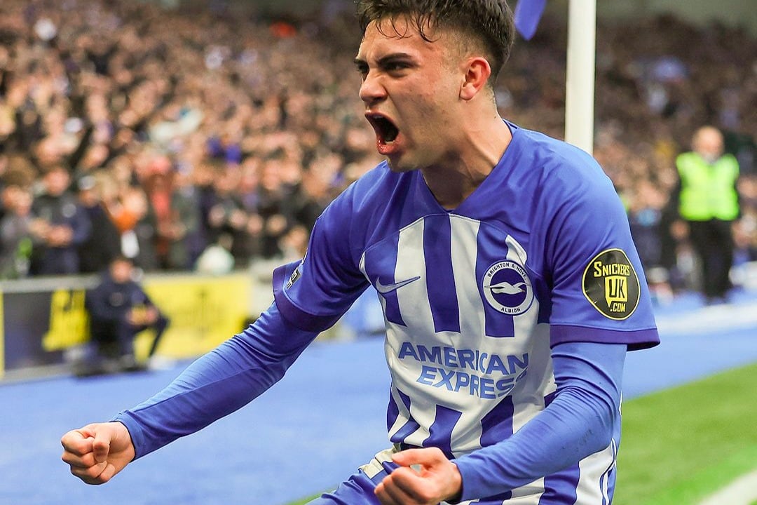 Buonanotte celebra con todo su golazo ante Crystal Palace