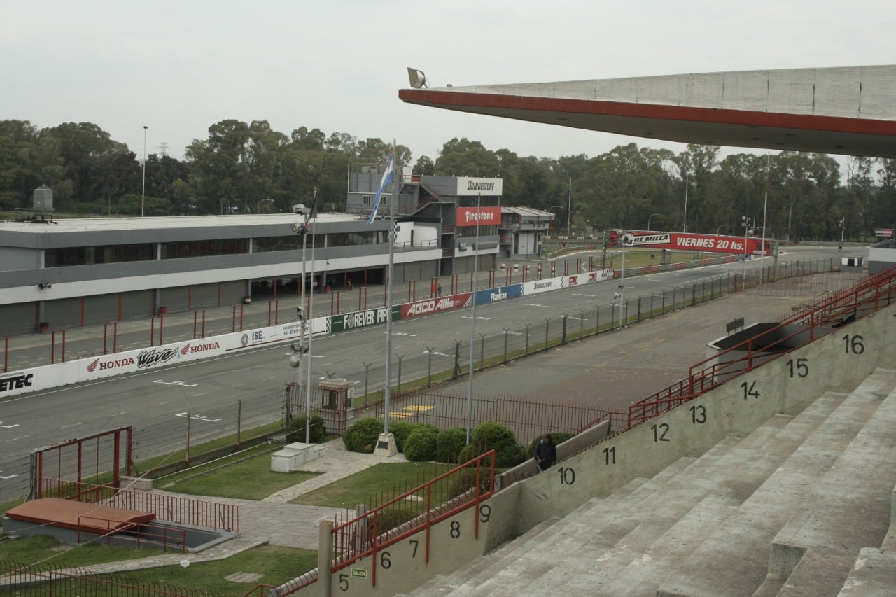 El autódromo Gálvez, sin público. Una posibilidad muy latente para la vuelta.