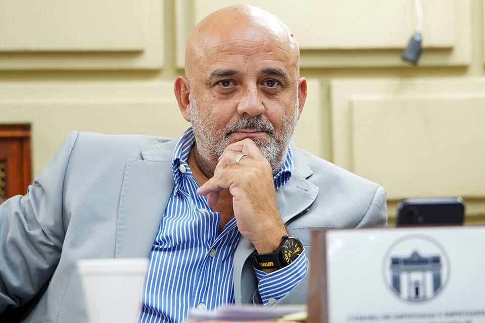 "Venimos insistiendo en este caso desde el año pasado", dijo el diputado Palo Oliver.