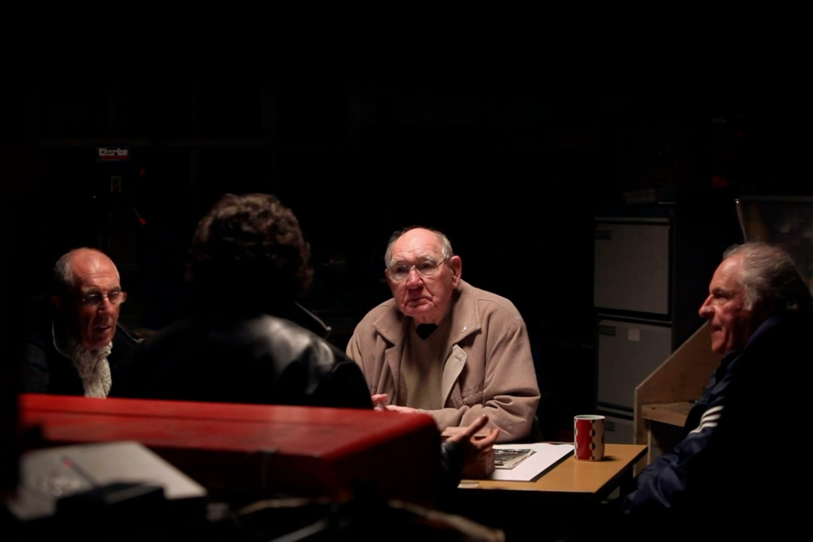 De izquierda a derecha: John Keenan, Robert Fulton y Robert Somerville en el documental "Nae Pasaran".