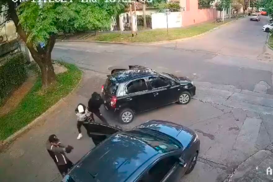 El momento del asesinato del gendarme en El Palomar.