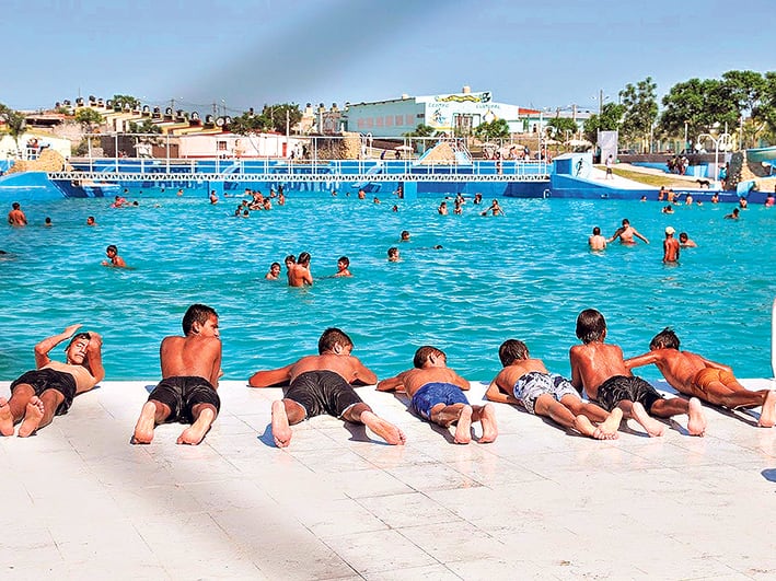 Hasta el año 2000, en Jujuy había solo dos piletas públicas. La Tupac construyó 21 entre 2004 y 2015.