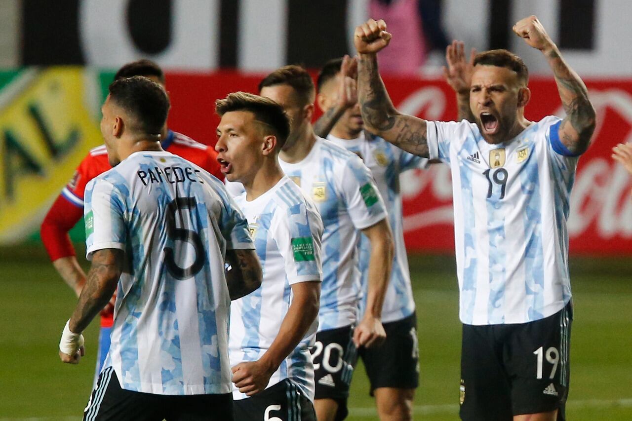 Ya clasificada, la Argentina se llevó un triunfo simbólico de Chile