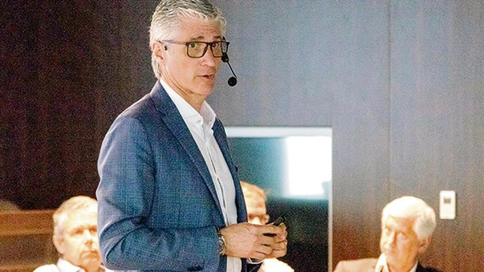"El más capaz si no está comprometido, desaparece", había declarado Malvido.