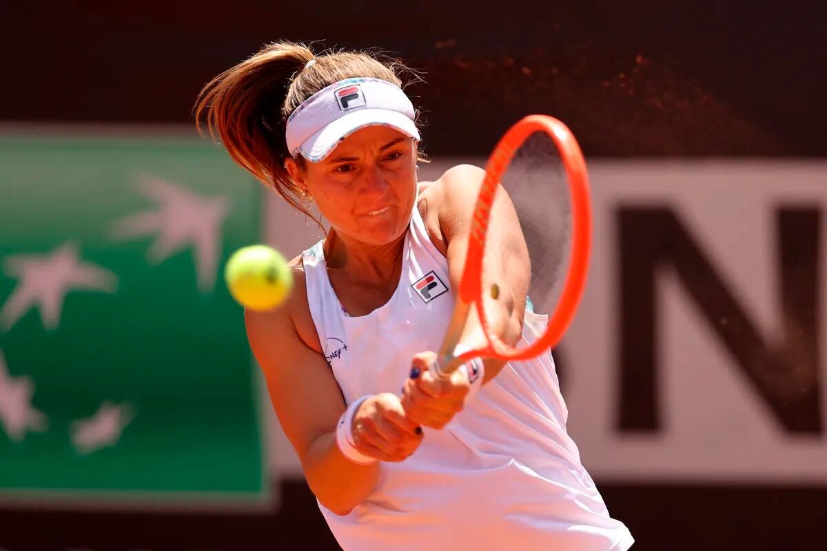 La rosarina Nadia Podoroska volvió con un triunfo contundente.