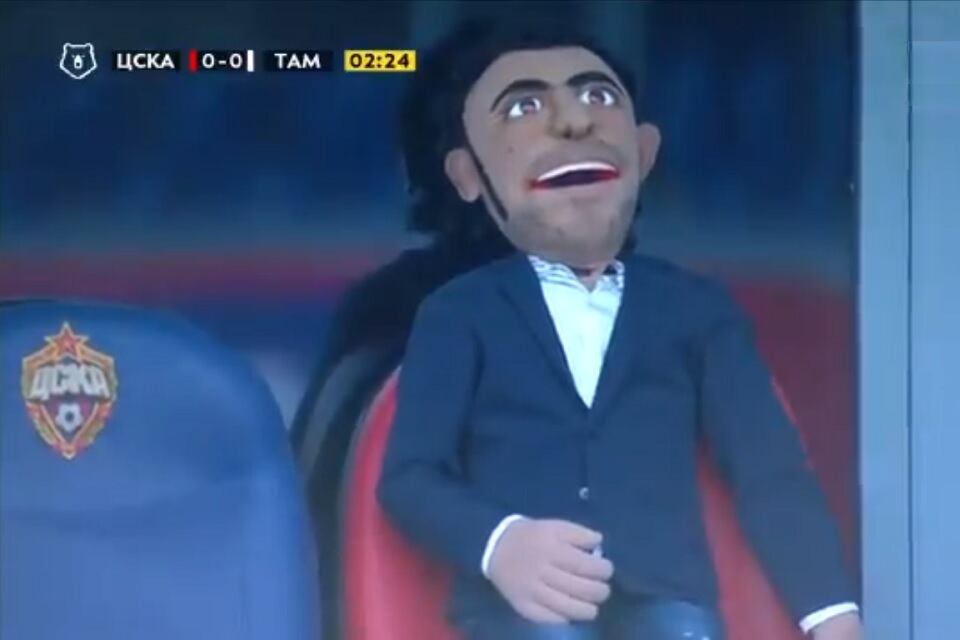 Curiosa postal en el fútbol ruso.