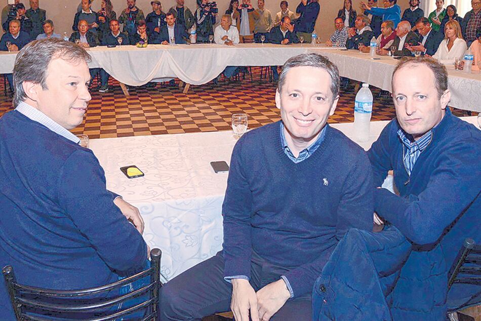 Gray, Insaurralde y otros intendentes anunciaron su participación en el encuentro de hoy.