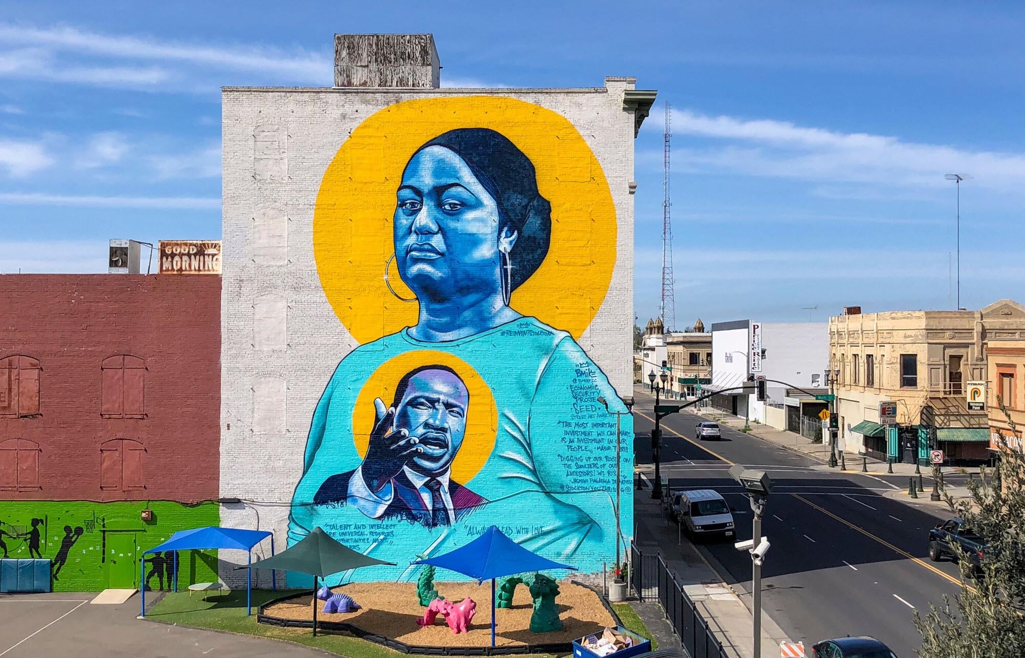 125 residentes de Stockton reciben 500 dólares mensuales por dos años.