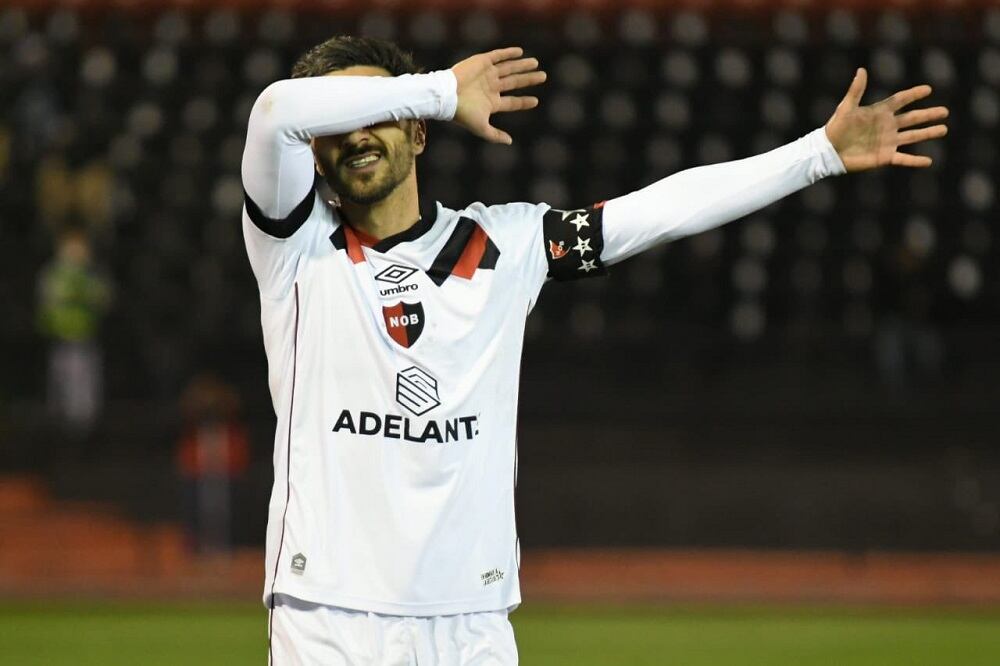 Nacho Scocco dejó su huella en Newell's y River, con goles espectaculares