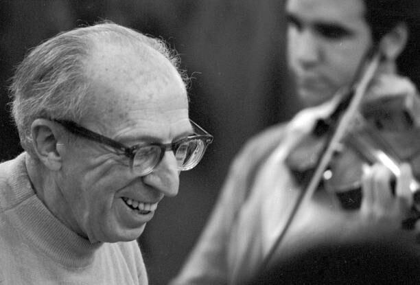 Aaron Copland murió el 2 de diciembre de 1990.