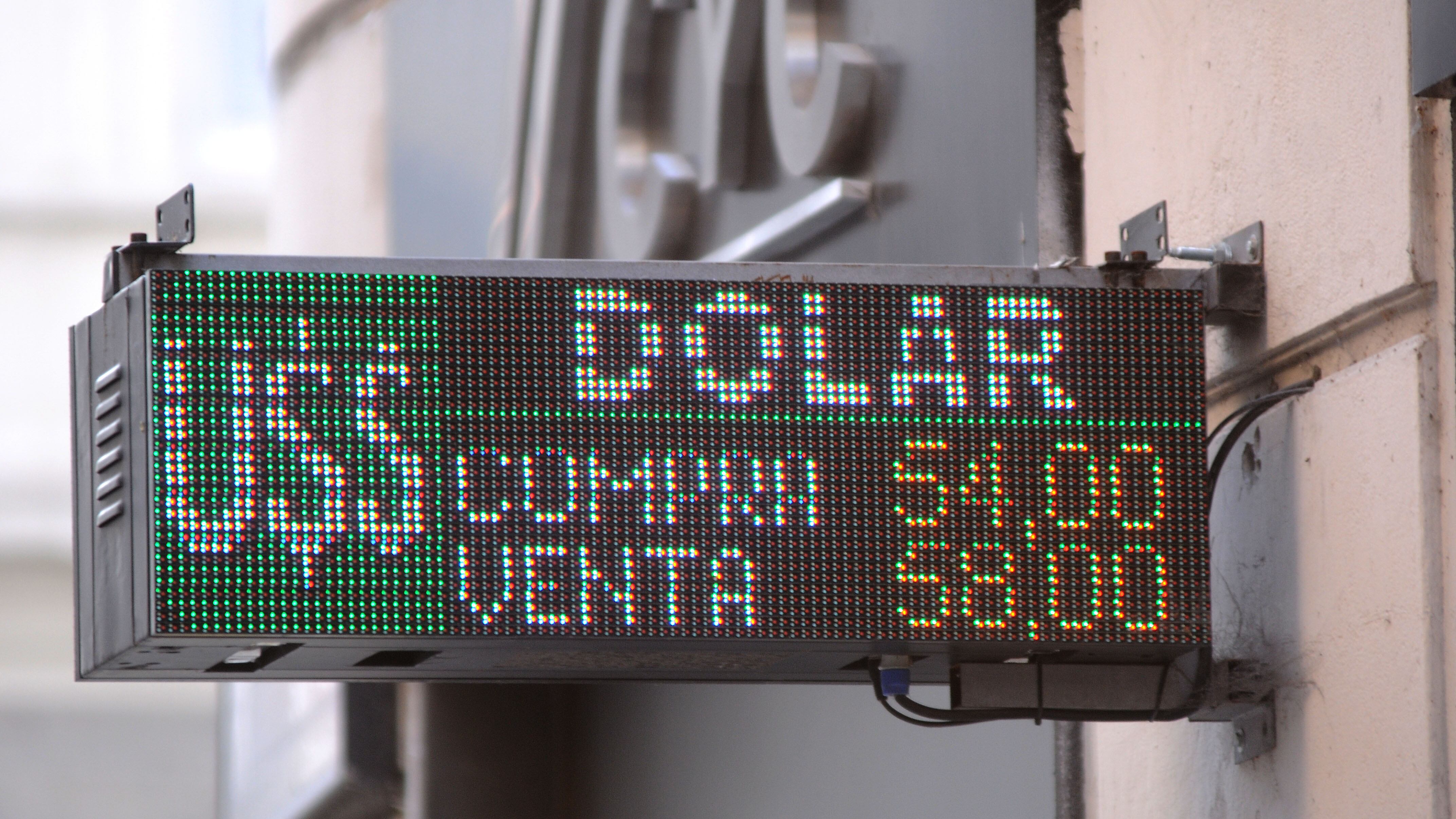 La brecha del dólar oficial con el contado con liquidación alcanzó el 30 por ciento.