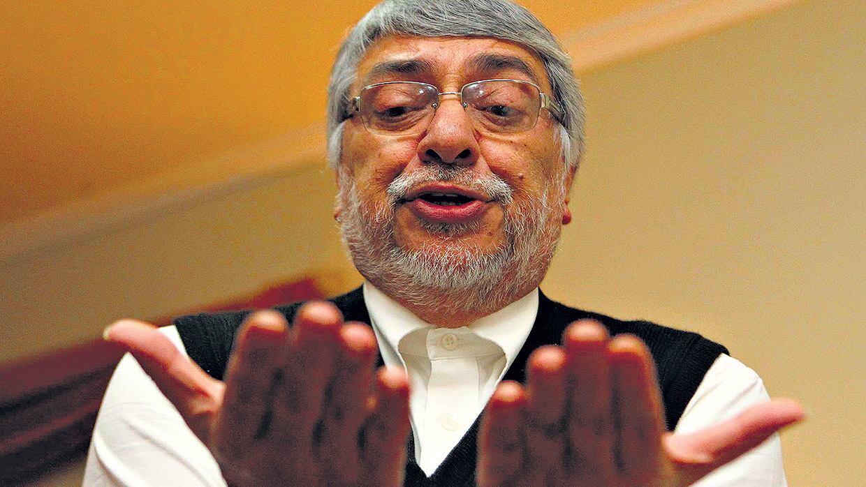 “Soy el único político de Paraguay que no está afiliado a ningún partido. Por afinidad estratégica, en el Frente Guazú.”