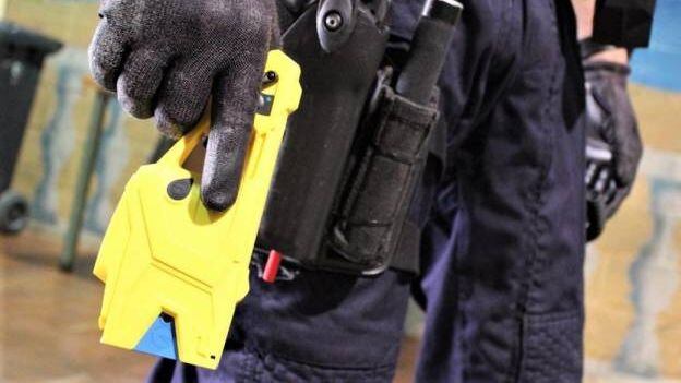 Pistolas TASER